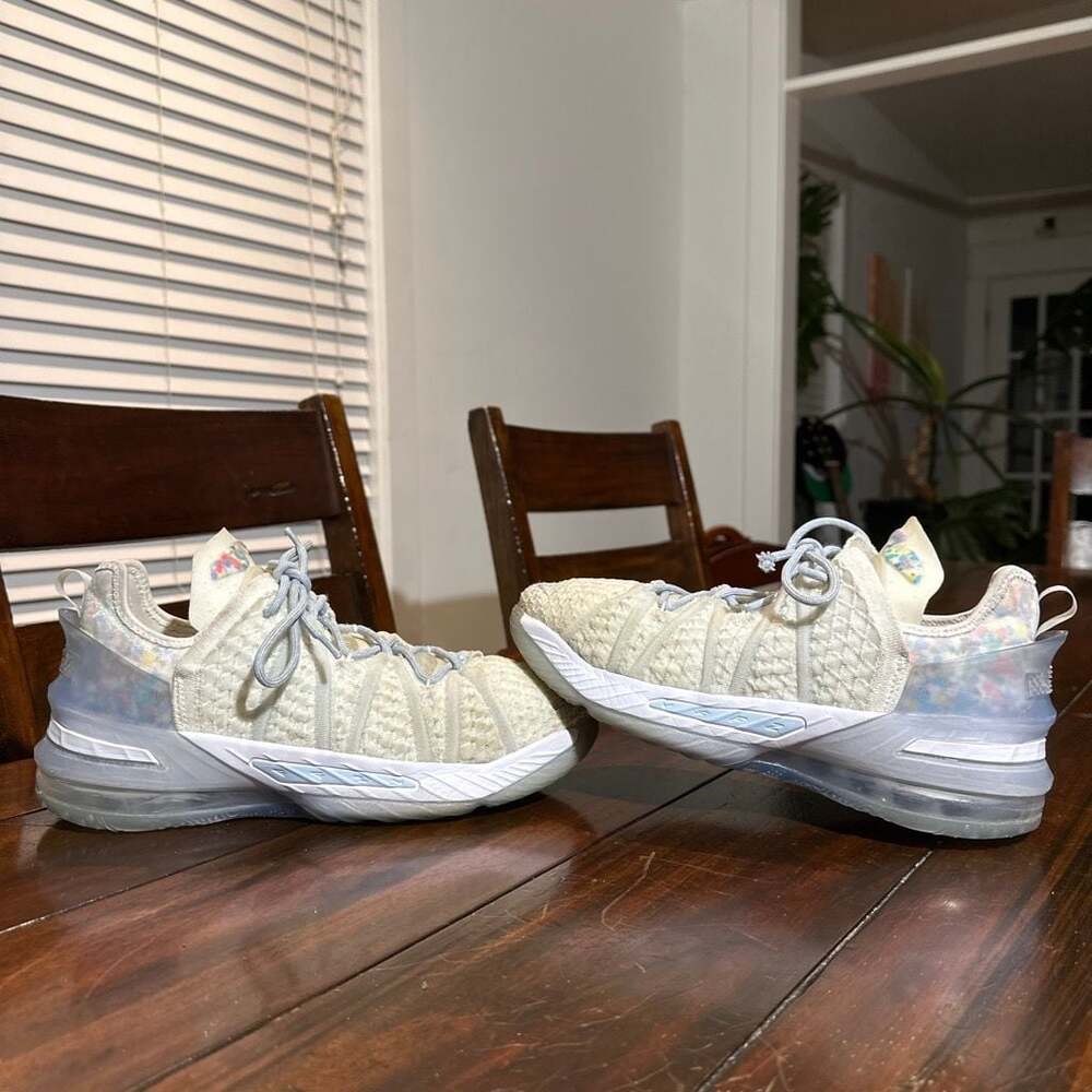 Nike LeBron 18 GS Play for the Future Blue Tint Basketball Shoes Size 7Y